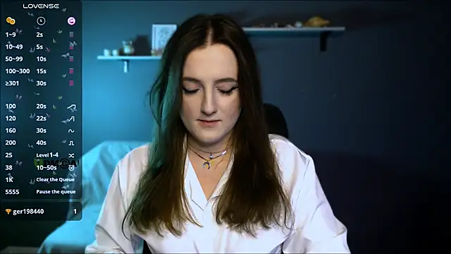 luna berryy online show from 11-10-25, 08:30