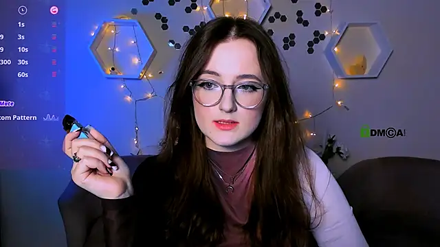 luna berryy online show from 11-13-25, 08:41