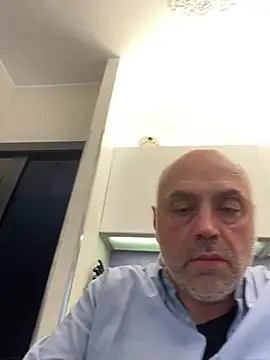 Snapshot of pantomax chatting on 05-20-26, 03:18 pantomax online show from 05-20-26, 03:18