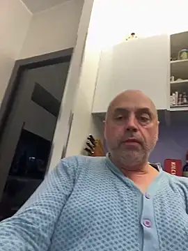 Snapshot of pantomax chatting on 05-27-26, 01:08 pantomax online show from 05-27-26, 01:08
