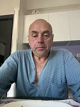 Snapshot of pantomax chatting on 06-11-26, 12:47 pantomax online show from 06-11-26, 12:47