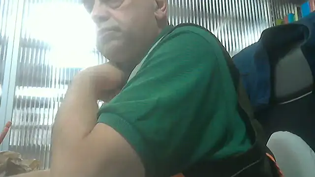 Snapshot of pantomax chatting on 06-17-26, 12:35 pantomax online show from 06-17-26, 12:35