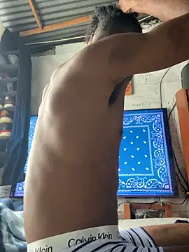 Snapshot of ElNegroRony chatting on 01-04-25, 05:16 ElNegroRony online show from 01-04-25, 05:16