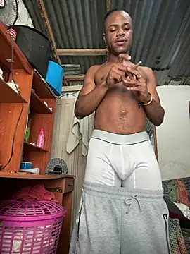 Snapshot of ElNegroRony chatting on 02-06-25, 07:18 ElNegroRony online show from 02-06-25, 07:18