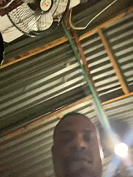 Snapshot of ElNegroRony chatting on 02-24-25, 08:25 ElNegroRony online show from 02-24-25, 08:25