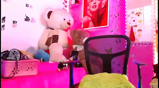 Snapshot of ElNegroRony chatting on 03-15-25, 01:07 ElNegroRony online show from 03-15-25, 01:07