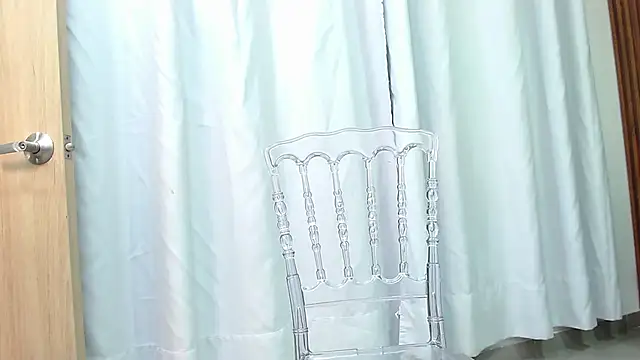 Snapshot of Sharlotte_Milk chatting on 12-12-24, 07:48 Sharlotte Milk online show from 12-12-24, 07:48
