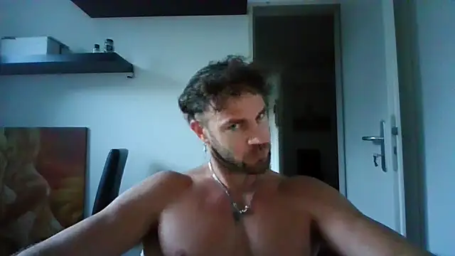 Snapshot of alpha-hunk chatting on 09-15-25, 05:35 alpha-hunk online show from 09-15-25, 05:35