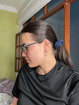 aurora divine online show from 10-02-25, 10:50