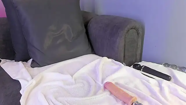 Snapshot of maddy_walker chatting on 12-31-24, 03:55 maddy walker online show from 12-31-24, 03:55