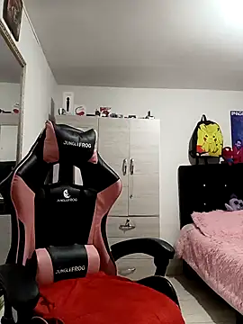 Lucyy-hess online show from 12-14-24, 11:12