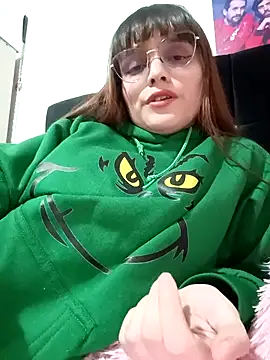 Lucyy-hess online show from 12-19-24, 10:21