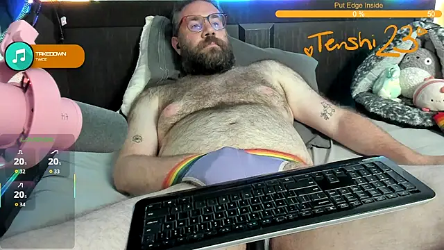 Snapshot of tenshi23strip chatting on 06-06-26, 05:23 tenshi23strip online show from 06-06-26, 05:23