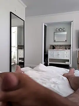 Snapshot of Italianstalion247365 chatting on 11-17-25, 06:24 Italianstalion247365 online show from 11-17-25, 06:24