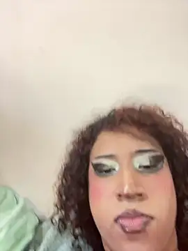 Snapshot of zahrivk1 chatting on 01-12-25, 12:23 zahrivk1 online show from 01-12-25, 12:23