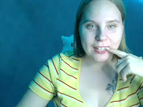 Snapshot of Thalia__Star chatting on 01-11-25, 03:09 Thalia Star online show from 01-11-25, 03:09