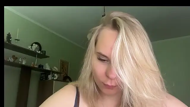 Snapshot of Thalia__Star chatting on 05-25-26, 09:15 Thalia Star online show from 05-25-26, 09:15