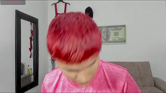 Snapshot of Lyam_ap chatting on 12-18-24, 09:25 Lyam ap online show from 12-18-24, 09:25