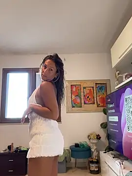 Snapshot of feetqueen96 chatting on 06-30-26, 04:19 feetqueen96 online show from 06-30-26, 04:19