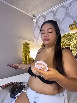 KendralHolson online show from 04-02-26, 04:32