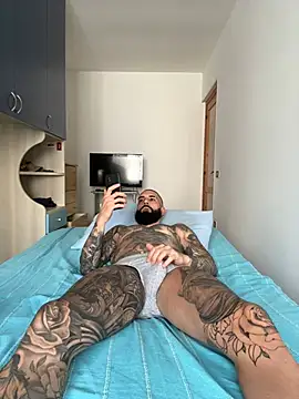 Snapshot of Gioeltoro89 chatting on 05-31-26, 02:13 Gioeltoro89 online show from 05-31-26, 02:13