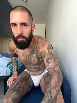 Snapshot of Gioeltoro89 chatting on 06-15-26, 03:14 Gioeltoro89 online show from 06-15-26, 03:14