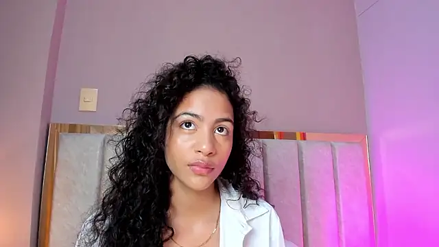 AntonellaHall  online show from 01-14-26, 12:22