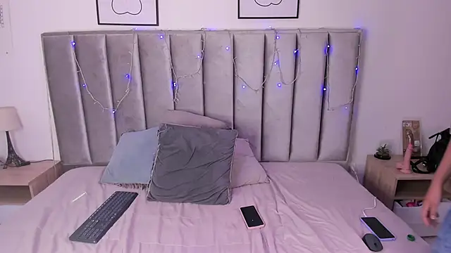 Laiia Page online show from 12-28-24, 03:59