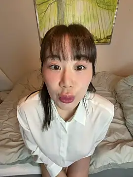 Snapshot of sariko0627 chatting on 05-12-26, 03:03 sariko0627 online show from 05-12-26, 03:03