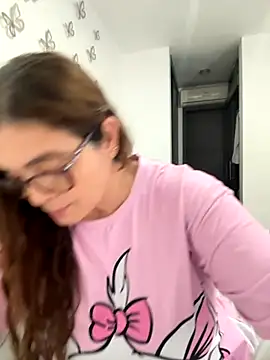 AntonellaAlondra4 online show from 11-09-25, 12:58