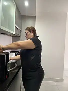 AntonellaAlondra4 online show from 04-16-26, 02:07