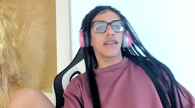 Snapshot of APRILL_FOXX chatting on 02-27-25, 06:07 APRILL FOXX online show from 02-27-25, 06:07