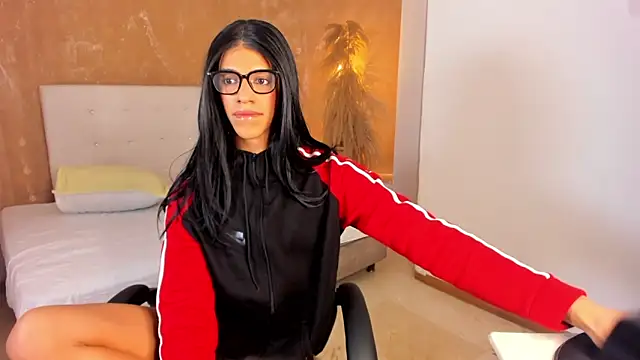 APRILL FOXX online show from 06-06-26, 07:57
