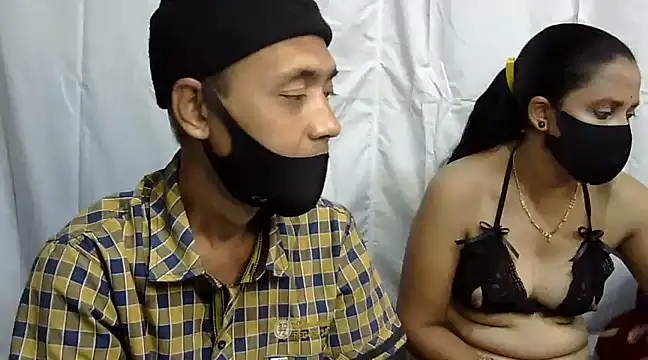 Snapshot of Pramila_Manish chatting on 12-31-24, 11:53 Pramila Manish online show from 12-31-24, 11:53