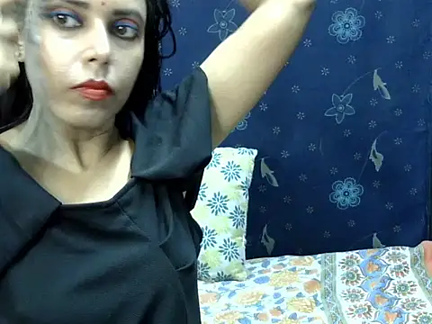 Snapshot of Pramila_Manish chatting on 07-23-26, 02:15 Pramila Manish online show from 07-23-26, 02:15