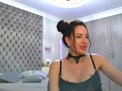 TianaPosh online show from 03-15-25, 03:29