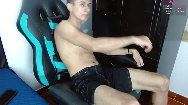 hots boygg online show from 02-24-26, 08:29