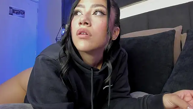 nicolle pierce online show from 02-10-25, 03:10