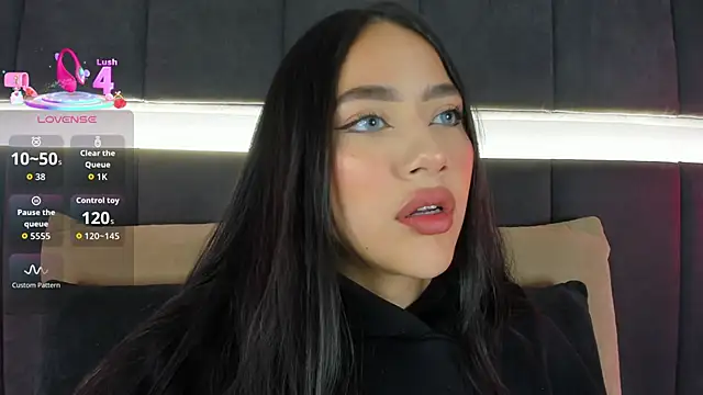 nicolle pierce online show from 09-15-25, 01:55