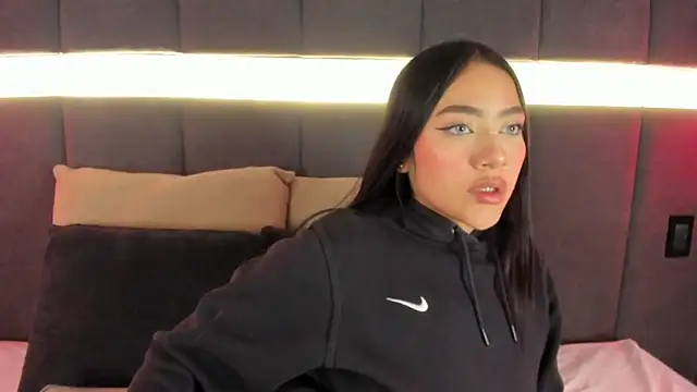 nicolle pierce online show from 09-24-25, 12:30