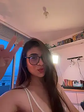 MariaIsabella8 online show from 04-01-26, 11:02