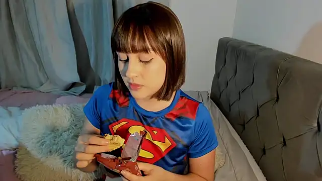 Snapshot of Mia_blaiir chatting on 06-11-26, 12:32 Mia blaiir online show from 06-11-26, 12:32