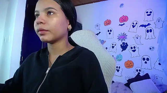 Snapshot of abby_tgn chatting on 10-17-25, 11:35 abby tgn online show from 10-17-25, 11:35