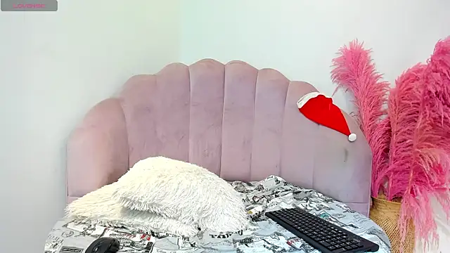 Urlovex1 online show from 12-11-24, 04:18