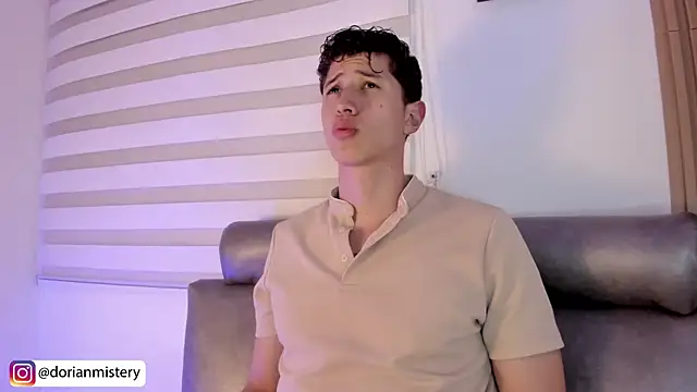 Dorianmistery2322  online show from 04-01-26, 12:00