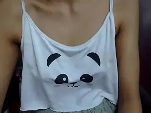 Snapshot of Cute_Alaina chatting on 09-10-25, 03:39 Cute Alaina online show from 09-10-25, 03:39