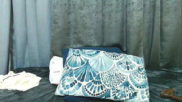 kittykhloe22 online show from 06-08-26, 01:28