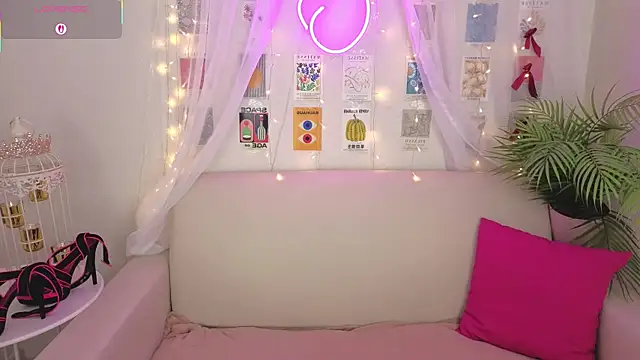 Angel Nikole online show from 10-03-25, 01:24