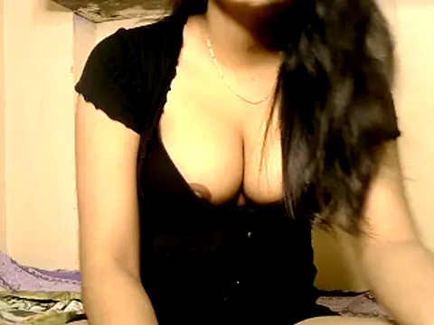 Snapshot of Sanjana_Gupta chatting on 06-05-26, 07:25 Sanjana Gupta online show from 06-05-26, 07:25