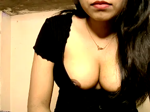 Snapshot of Sanjana_Gupta chatting on 06-08-26, 02:39 Sanjana Gupta online show from 06-08-26, 02:39